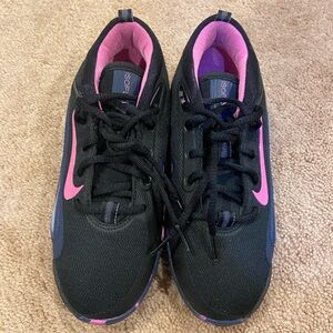 Nike IsoFly Sneakers